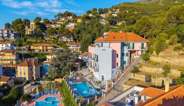 Seaview Pool Retreat - B25, Andora, Italy