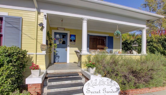 Secret Garden Inn and Cottages