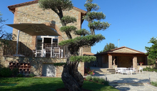 Sensationall tuscan property with uptown furnishing