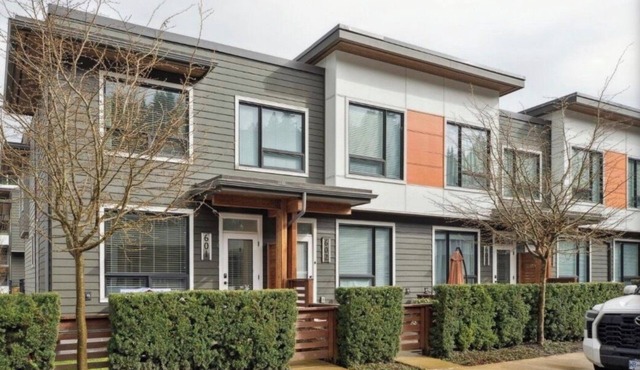 Short Walk to Everything and Quick Transit to Downtown Vancouver