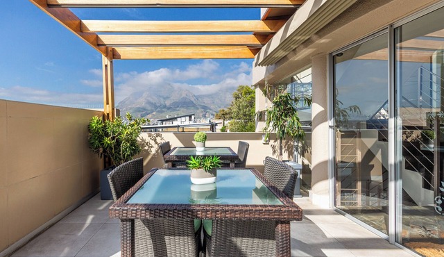 Signal Hill Lodge