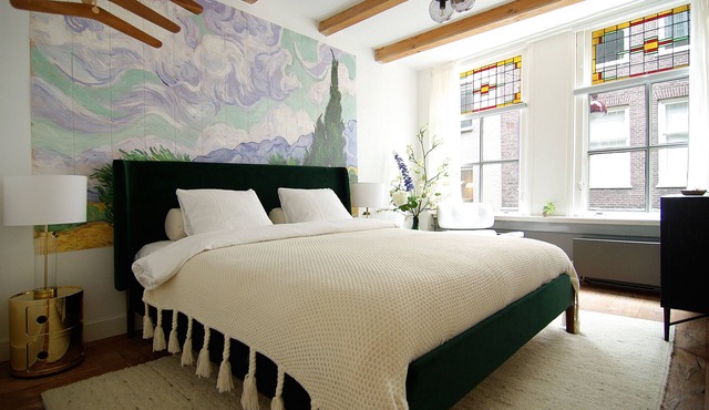 Signature Suite in the Picturesque Canal District