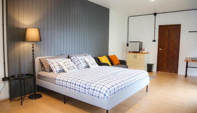 SLEEP SLEEP SUANPHAK Homestay