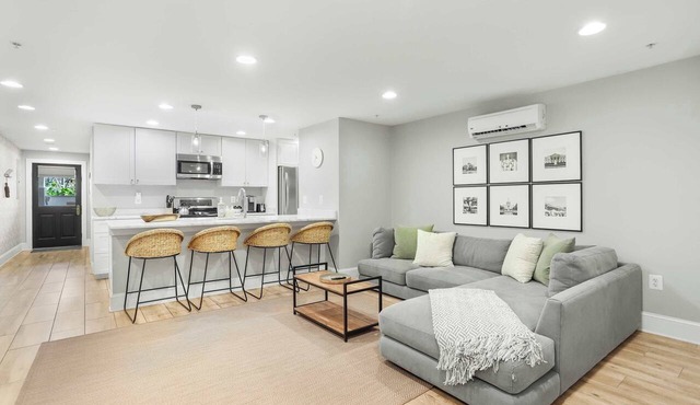 Sojourn Modern Stay in Historic Capitol Hill