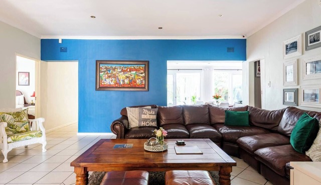 Soothing 1-bedroom bed & breakfast with AC in Paarl