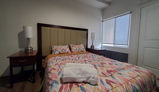 Spacious 2 bedroom apartment by the bullring