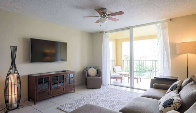 Spacious 2 bedrooms with Water Views