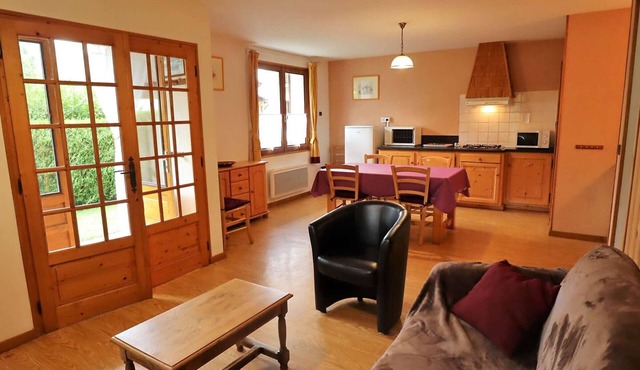 Spacious 2-BR Apartment for 4 in Heart of Arêches - Terrace, Parking & Ski Storage