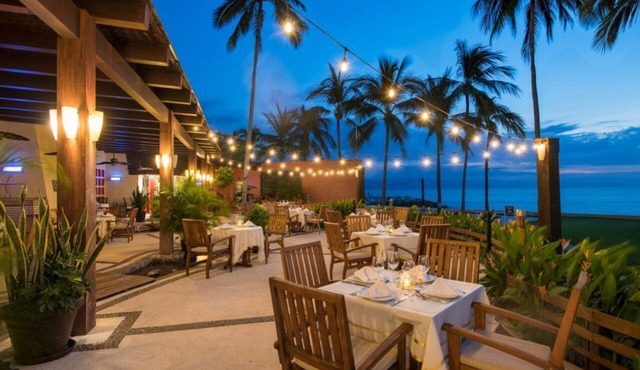 Spacious 2BR Condo with Balcony & Resort Amenities