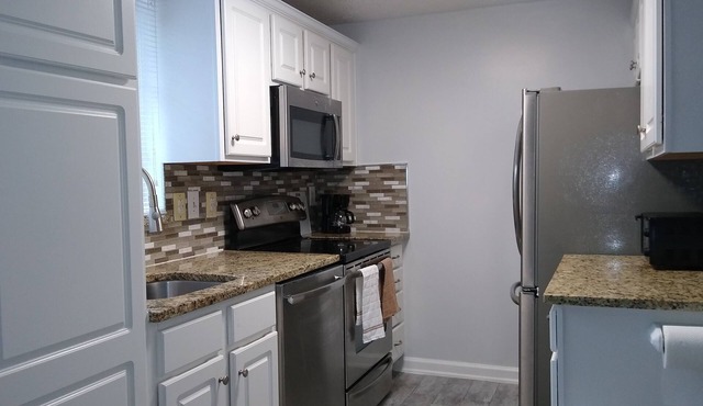 Spacious 4-Bedroom Townhouse – Perfect Fall Getaway in Silver Spring 34/50