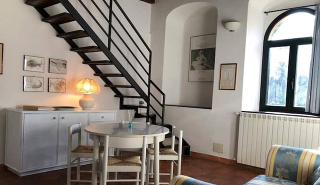 Spacious and fresh, in the green, a few minutes from the center of Pontremoli