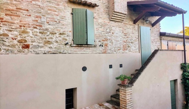 Spacious apartment in a stone farmhouse