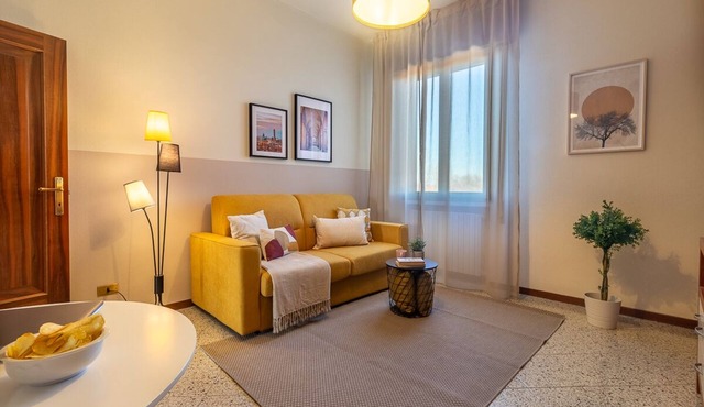 Spacious, cozy and close to Bologna station for families and groups