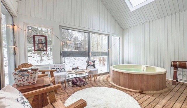 Spacious Poconos Home on Golf Course With Lake/Beach Access, Hot Tub, Grill