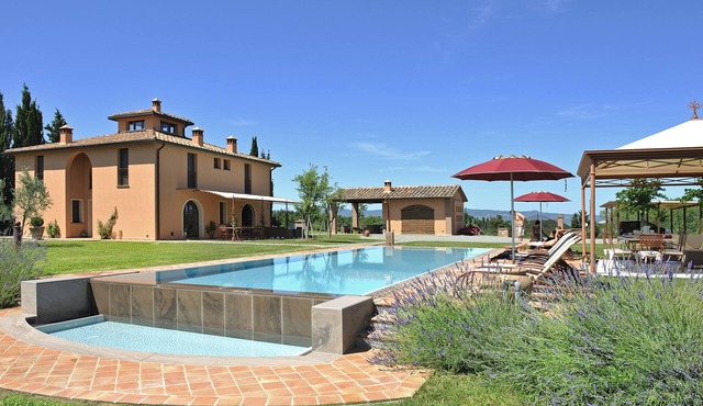 Special Offer! Holidays, (Villa Lestra 8 + 3) Area Volterra, San Gimignano, Pisa