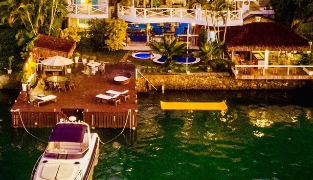 Spectacular Luxury House in Angra dos Reis, Small Condominium Mombaça