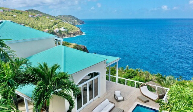 St. Thomas' Newest Luxury 5 Bedroom Villa with Full Ocean Views
