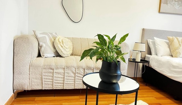 Stay Central. Stay Comfortable. Work & Play in JHB central