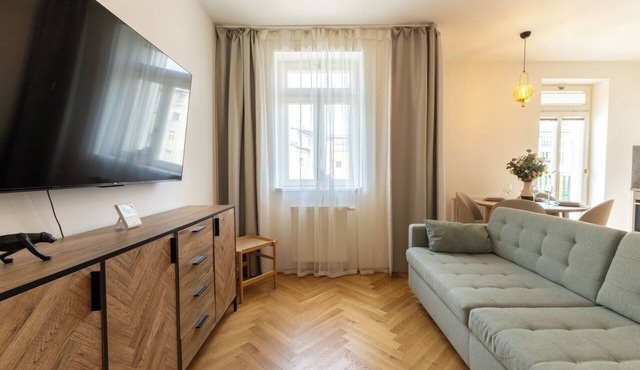 Stay Inn | A/C Contemporary Comfort-Stylish Base