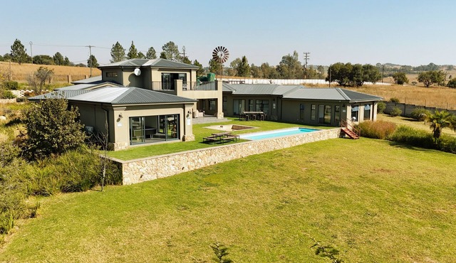Stones Throw Manor