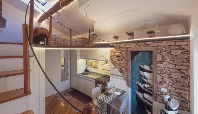 Strategic microhouse between Cinque Terre and Portofino