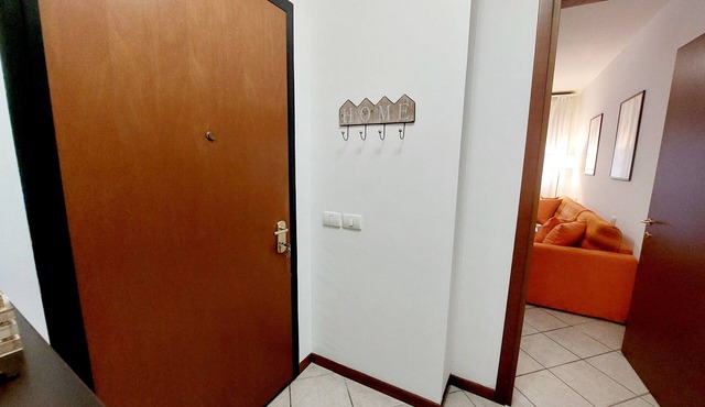Studio apartment-7 min from Bergamo, 10 min Orio (BY CAR)