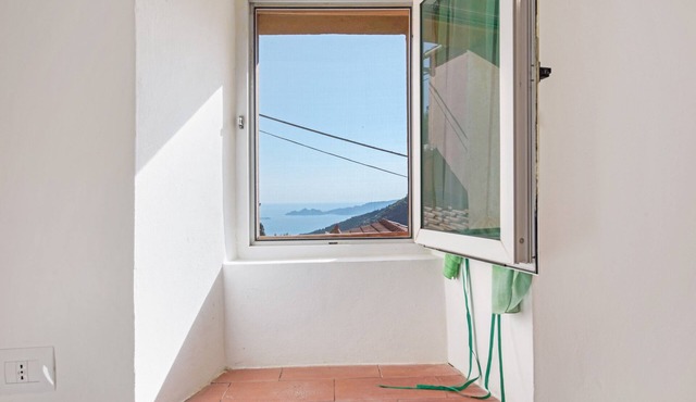 Studio Apartment 'Tavernetta in Campagna' with Sea View, Shared Terrace and Shared Garden