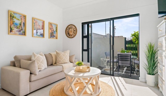 Studio on North - One Bedroom Apartment, Sleeps 2