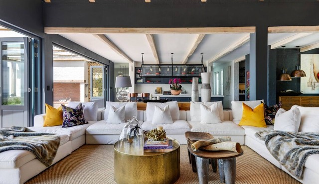 Stunning 4 bedroom home with amazing views