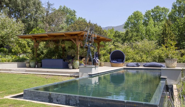 Stunning 5 bedroom home in Bishopscourt