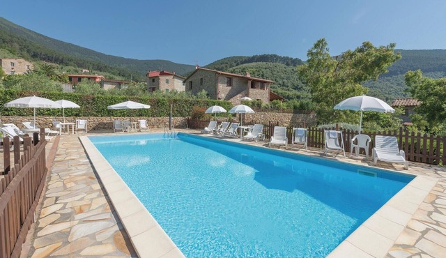 Stunning apartment in Buti (PI) with swimming pool
