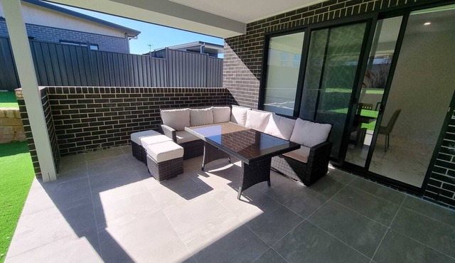 Stunning Double Storey House With 5 Bedrooms