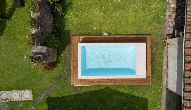 Stunning private villa for 8 guests with private pool, WIFI, TV and terrace, close to Florence
