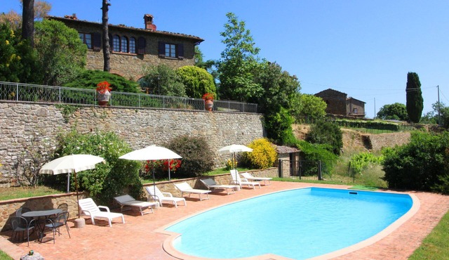 Stunning private villa for 10 people with WIFI, private pool, TV and pets allowed