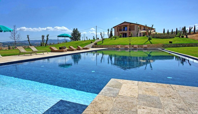 Stunning private villa for 12 people with A/C, private pool, WIFI, TV, patio and panoramic view