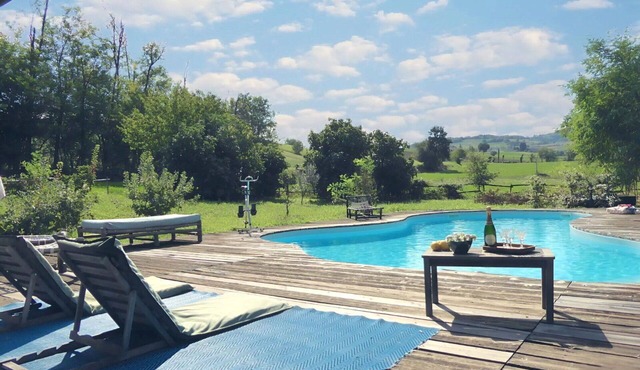 Stunning private villa for 10 guests with sauna, private pool, WIFI and veranda