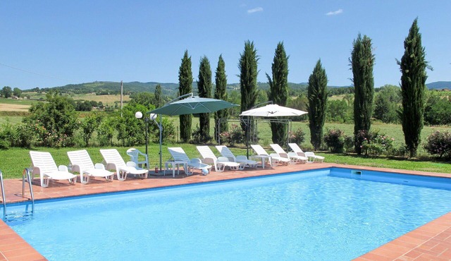 Stunning private villa with private pool, WIFI, TV, patio, pets allowed and panoramic view