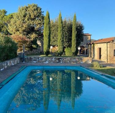 Stunning Tuscan Farm House with an Olive Grove