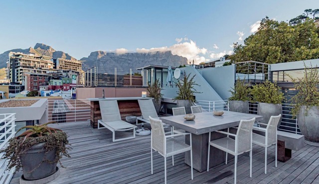 Stylish Apartment with Rooftop Deck and Pool 53 Napier