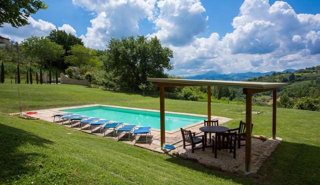Stylish Hilltop Villa 🌿 Pool, Views & Vineyard Charm, 5-min Walk to Village