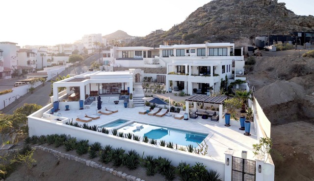 Suites, Beach Club Access, Ocean View, Private Pool Villa