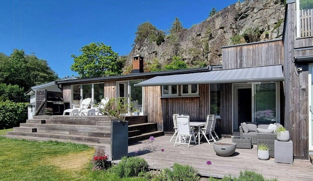 Summer cabin with sea view in Sandvika