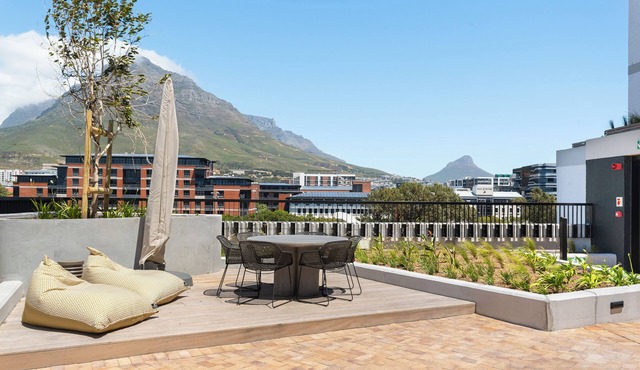 Sunbird Riverlands | Pool, Gym and Mountain View