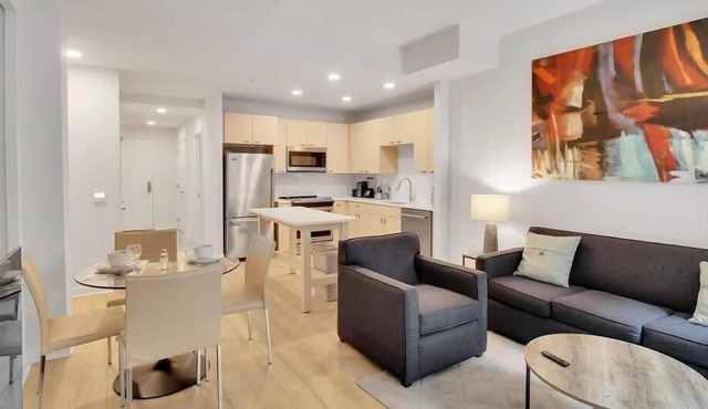 Sunlit Waterfront 1BR | nr Metro & Union Station | DC