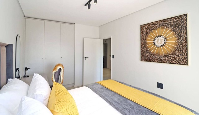 Sunny Apartment in Waverley 98