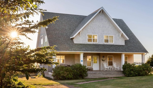 Sunset Point—Private Beach, Barrel Sauna & Views of Confederation Bridge