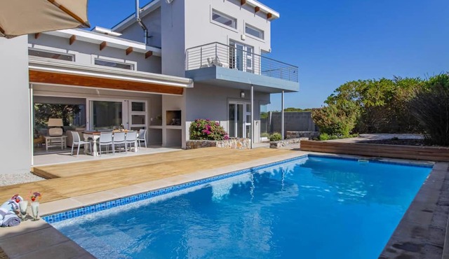 Sunset Villa | A happy place |Pool