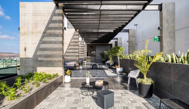 Super Cool Duplex Loft: Rooftop with a Fire Pit