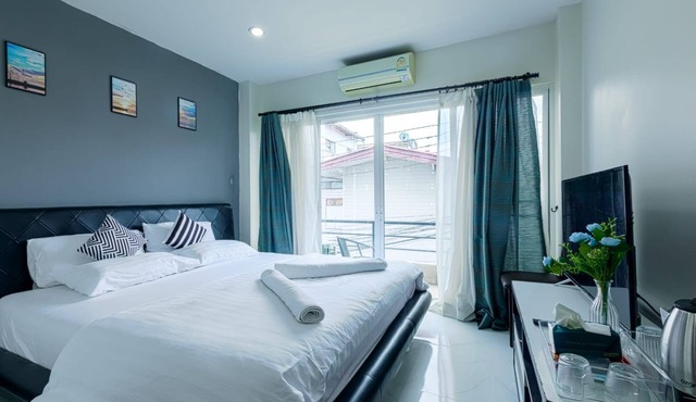 SUPER DULEX WITH EXTREME COMFORT AND BEAUTIFUL BANGKOK VIEW
