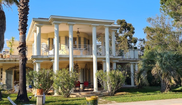 Superb Villa Louisiane (8-10 people)-5 min walk from La Garonnette beach